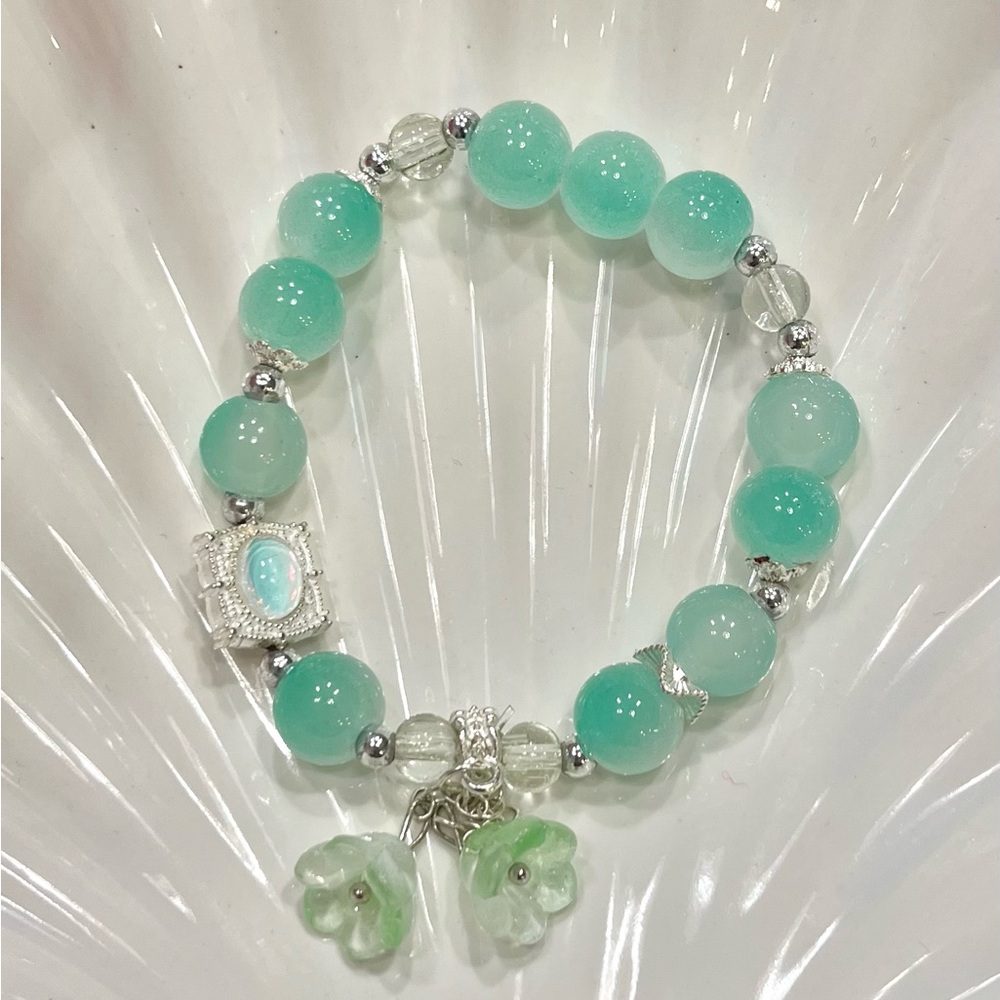 Glass Beaded Bracelet With Hanging Tulip Charms New